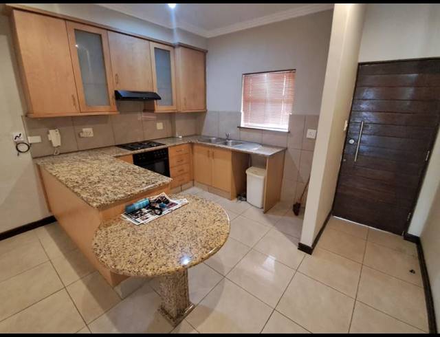 1 BEDROOM PROPERTY TO RENT IN UMHLANGA RIDGE